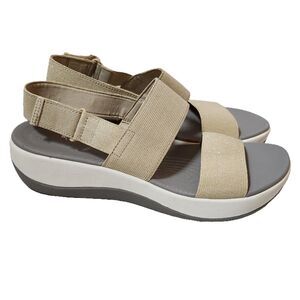 Clarks Cloudsteppers Arla Jacory Sandals Women's size 9 Soft Gold